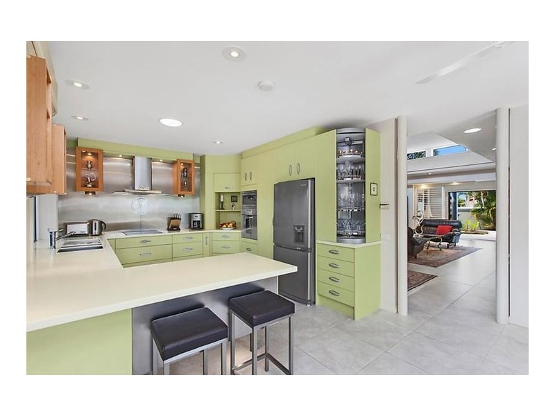 129 Santa Cruz Boulevard, Clear Island Waters QLD 4226
