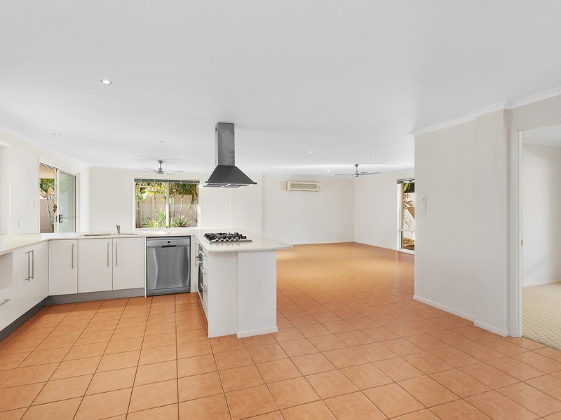 5 The Parade, Monterey Keys QLD 4212