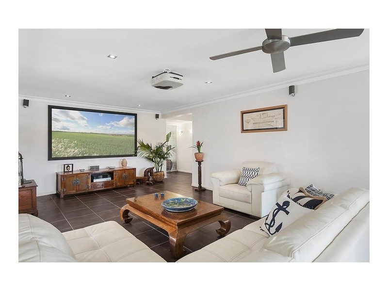 93 Gibraltar Drive, Isle Of Capri QLD 4217