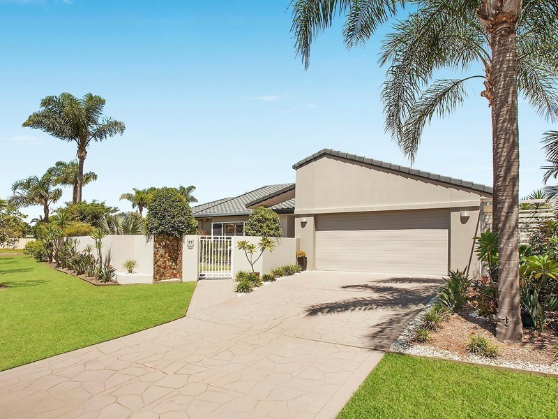 41 Charolais Crescent, Benowa Waters QLD 4217