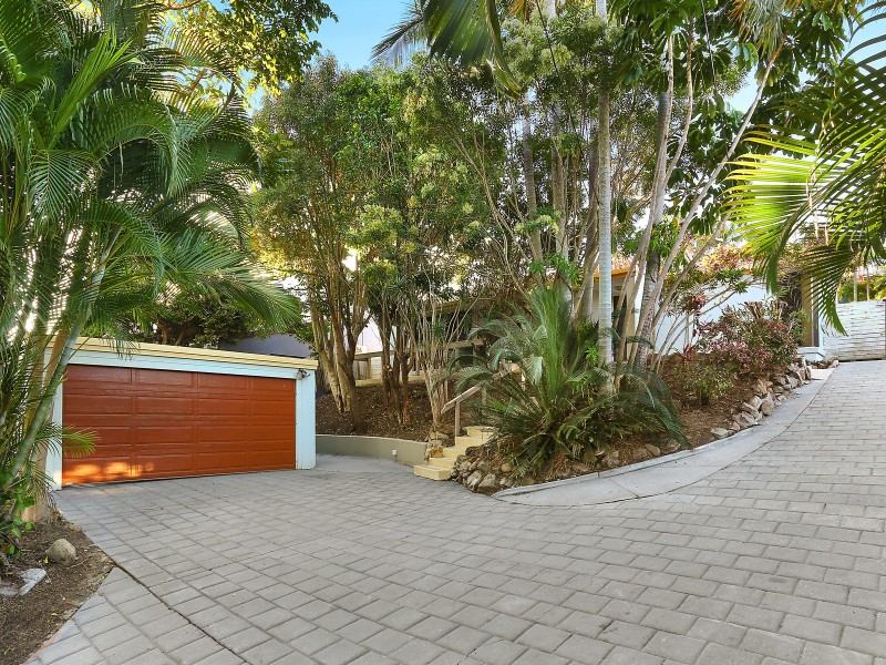 57 Dunkeith Avenue, Benowa Waters QLD 4217