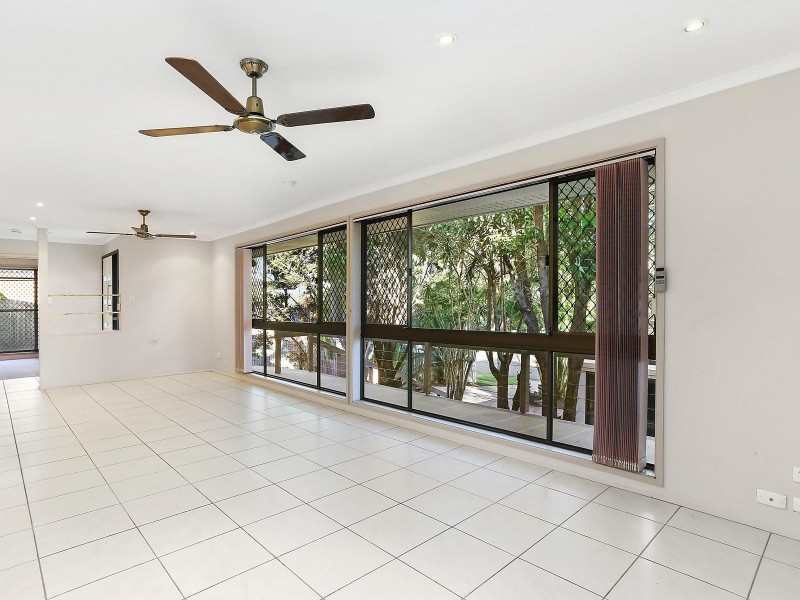 57 Dunkeith Avenue, Benowa Waters QLD 4217