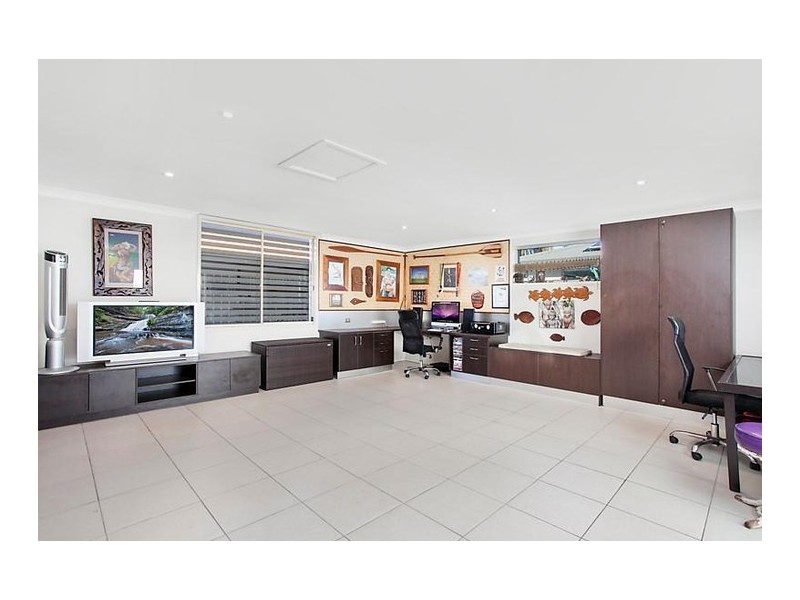 14 Boomerang Crescent, Sorrento QLD 4217