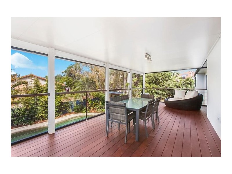 11 Poinciana Crescent, Bundall QLD 4217