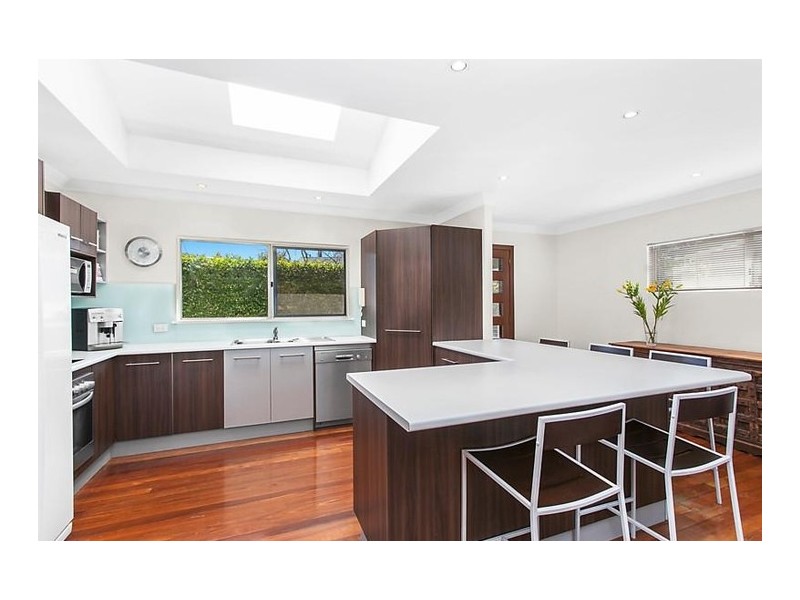 11 Poinciana Crescent, Bundall QLD 4217