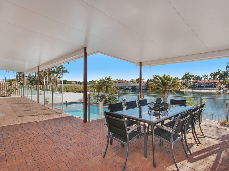 8 Wanneroo Court, Mermaid Waters QLD 4218