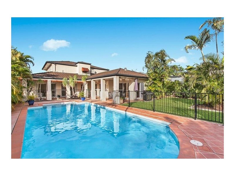 7 Cheval Court, Benowa Waters QLD 4217
