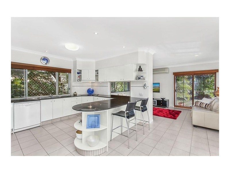 7 Cheval Court, Benowa Waters QLD 4217