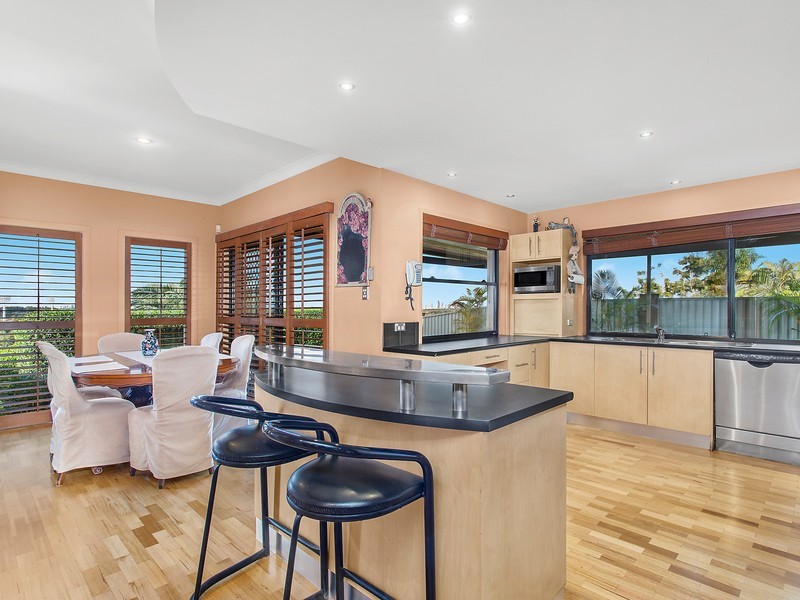 21 Amethyst Court, Carrara QLD 4211