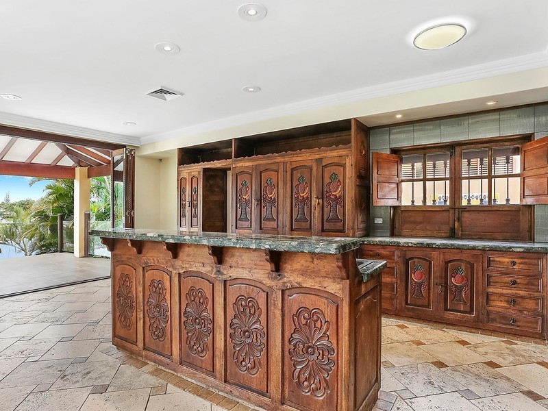 19 Charolais Crescent, Benowa Waters QLD 4217