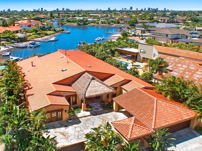 19 Charolais Crescent, Benowa Waters QLD 4217