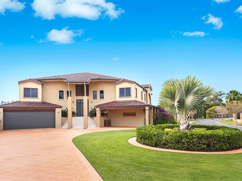 80 Peach Drive, Robina QLD 4226