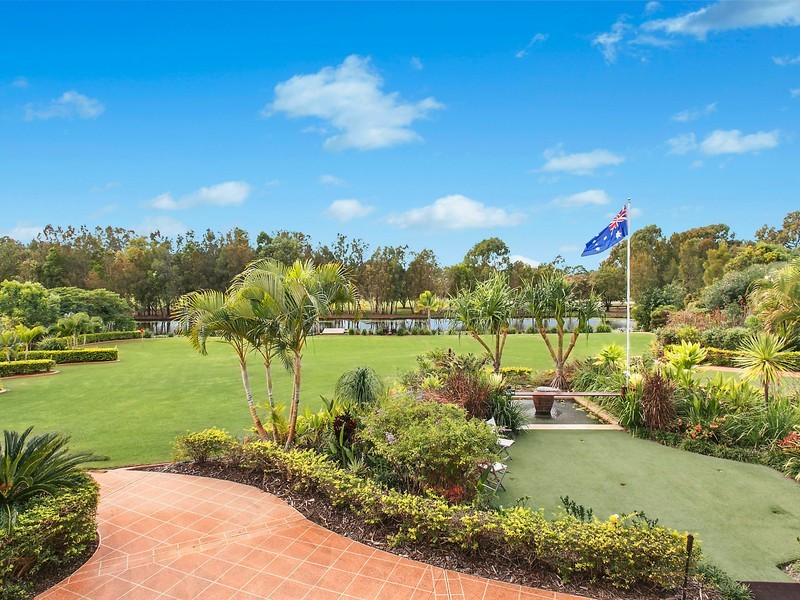 80 Peach Drive, Robina QLD 4226