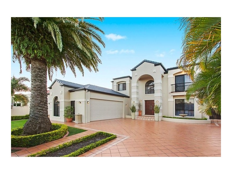 155 Santa Cruz Boulevard, Clear Island Waters QLD 4226