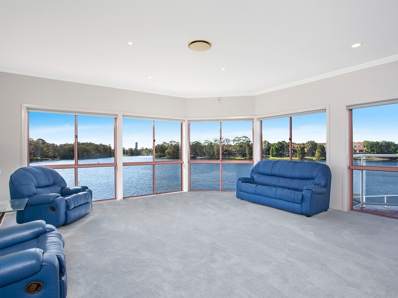 30 St Martin Place, Clear Island Waters QLD 4226