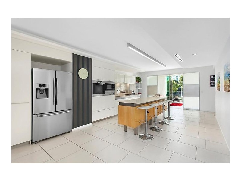 29204/2 Ephraim Island Parade, Paradise Point QLD 4216