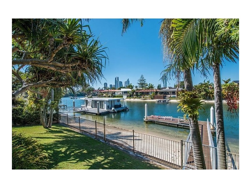 21 Inga Avenue, Bundall QLD 4217