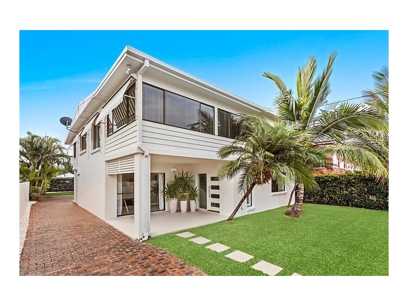 49 Woodroffe Avenue, Main Beach QLD 4217