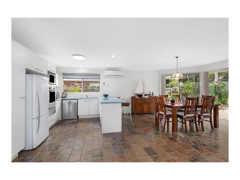 25 Cootharaba Drive, Helensvale QLD 4212