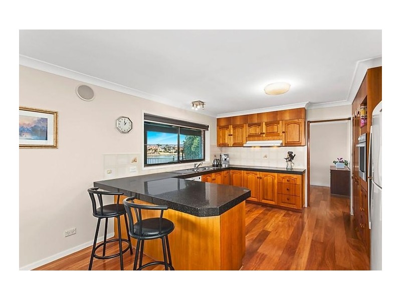 23 Naranja Crescent, Benowa Waters QLD 4217