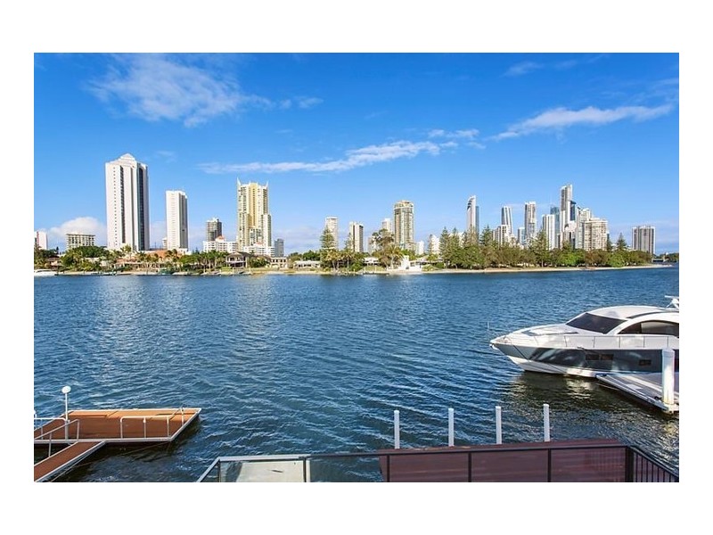 44 Admiralty Drive, Paradise Waters QLD 4217
