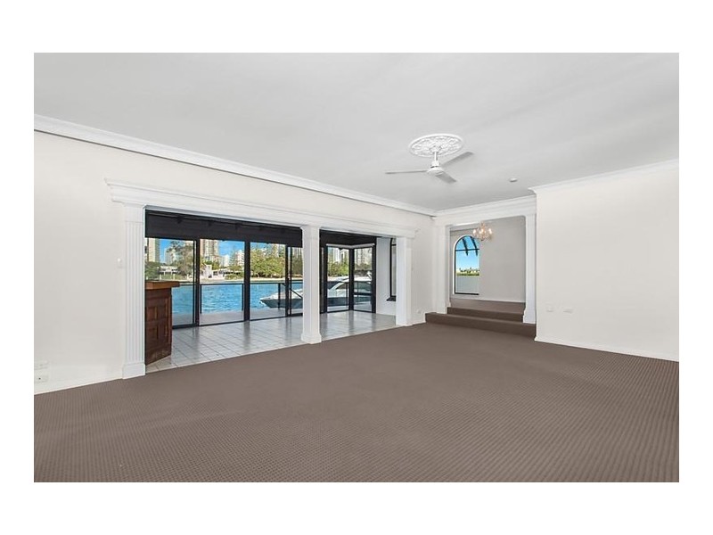 44 Admiralty Drive, Paradise Waters QLD 4217