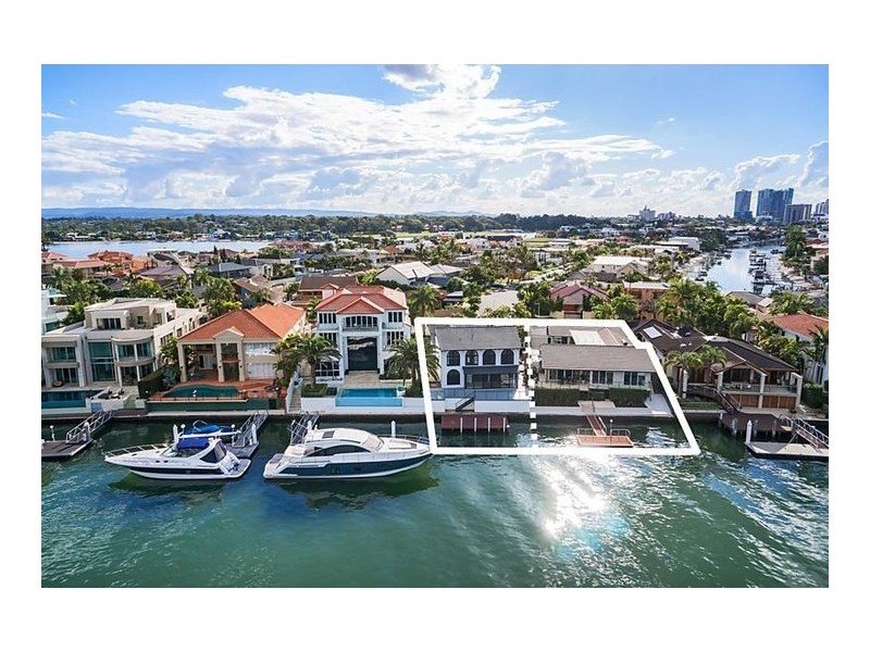 44 Admiralty Drive, Paradise Waters QLD 4217