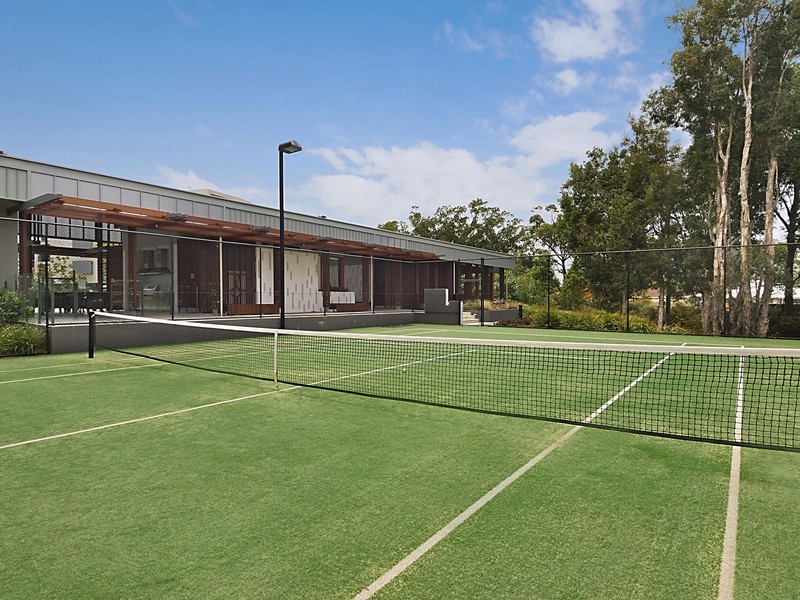 2205/323 Bayview Street, Hollywell QLD 4216