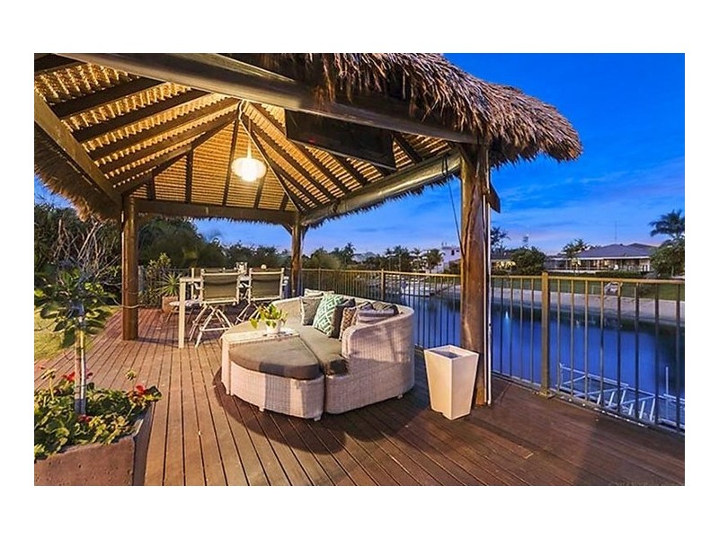 7 Caithness Court, Sorrento QLD 4217