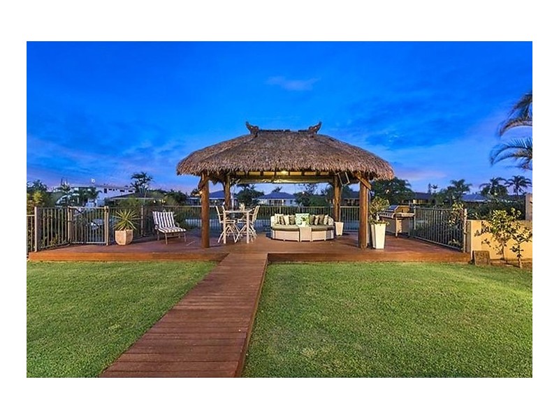 7 Caithness Court, Sorrento QLD 4217