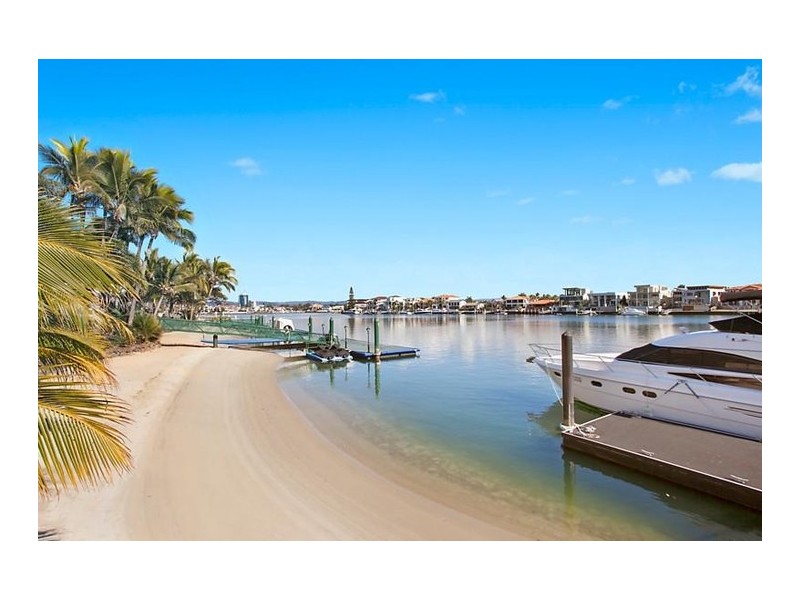 24 Paradise Place, Surfers Paradise QLD 4217