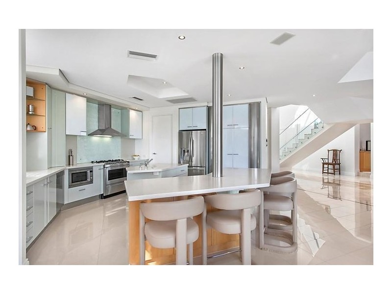 24 Paradise Place, Surfers Paradise QLD 4217