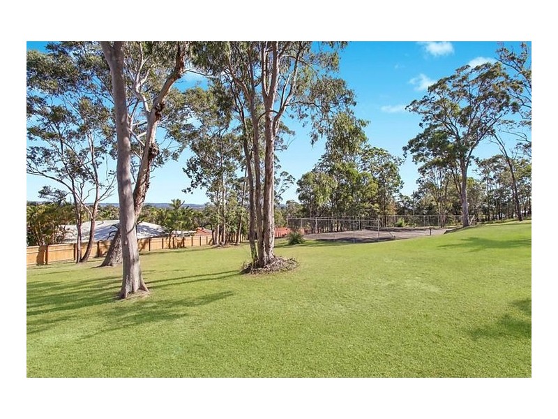 19 Uplands Drive, Parkwood QLD 4214