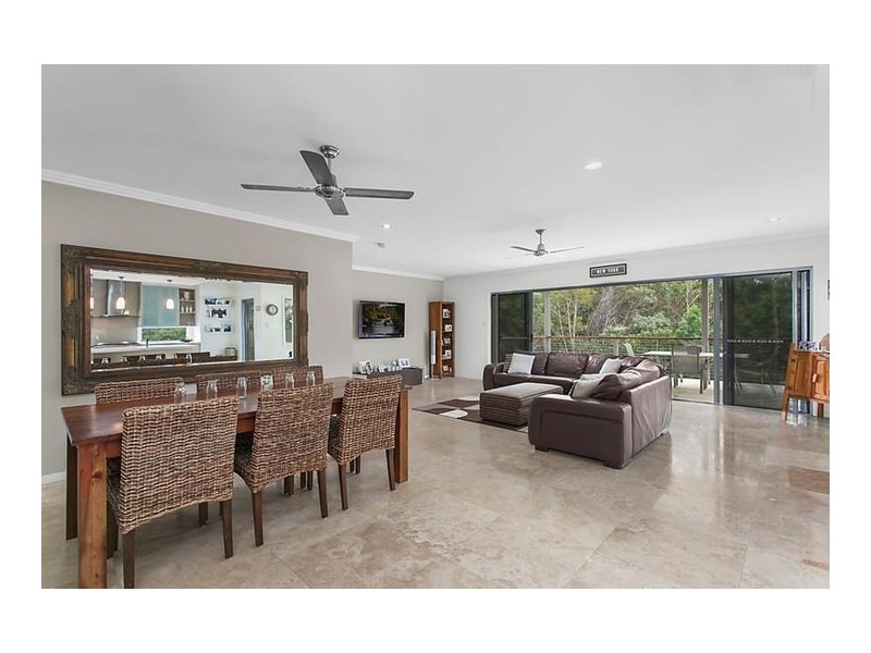 18 York Creek Crescent, Reedy Creek QLD 4227