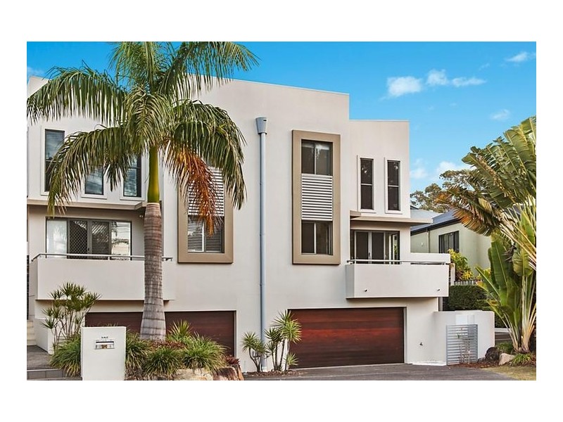 2/62 Heeb Street, Bundall QLD 4217