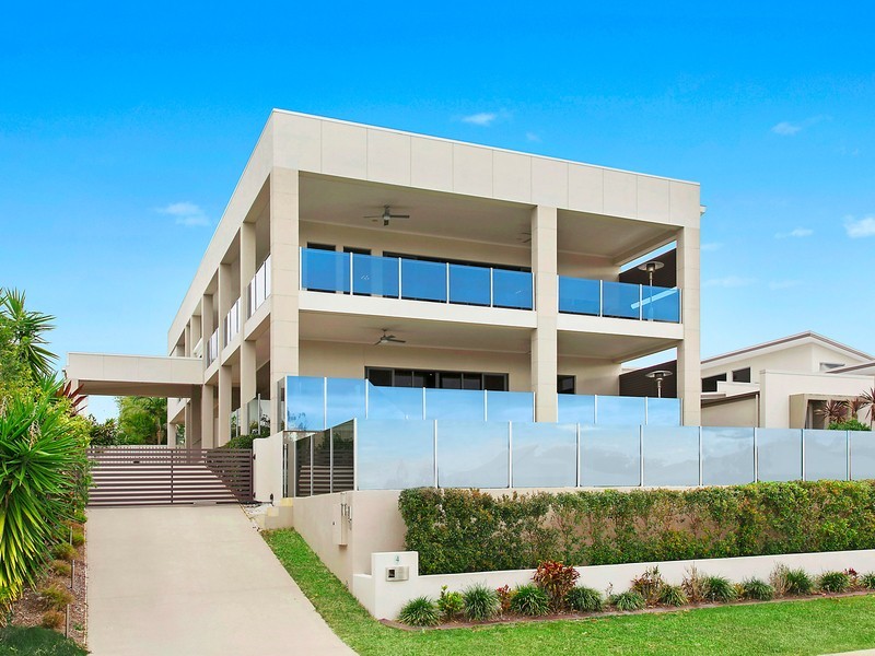 4 Koolang Crescent, Reedy Creek QLD 4227