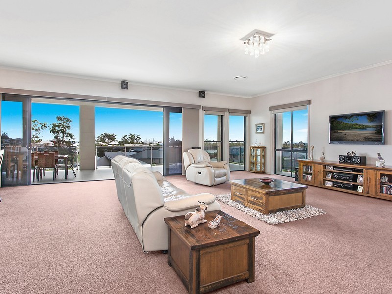 4 Koolang Crescent, Reedy Creek QLD 4227