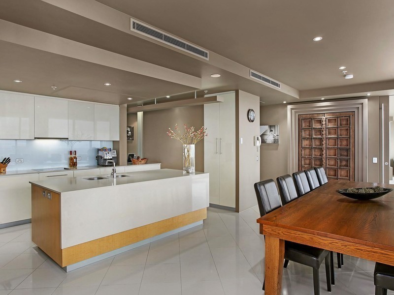 2402/17 Albert Avenue, Broadbeach QLD 4218
