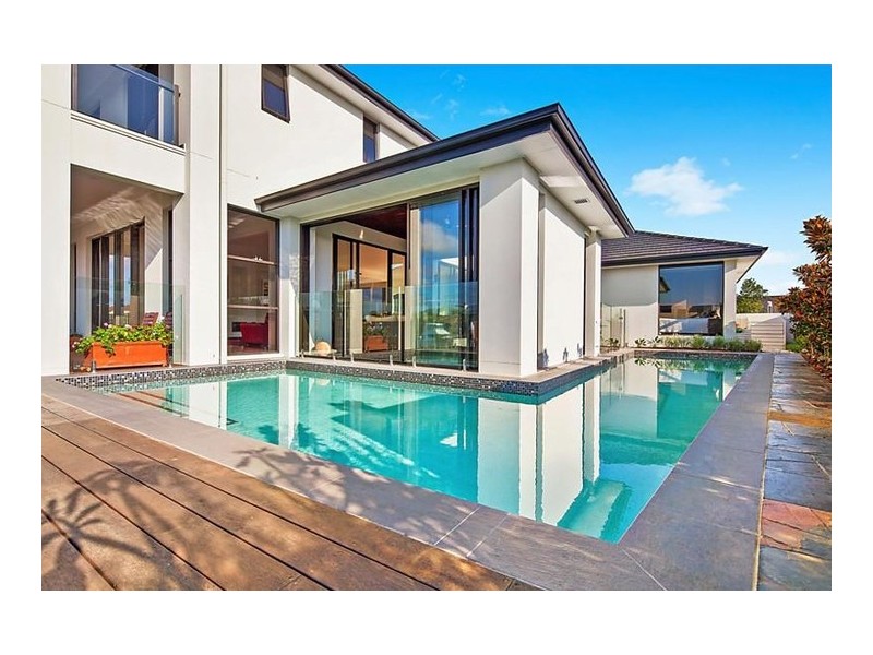 2310 Belmont Court, Hope Island QLD 4212