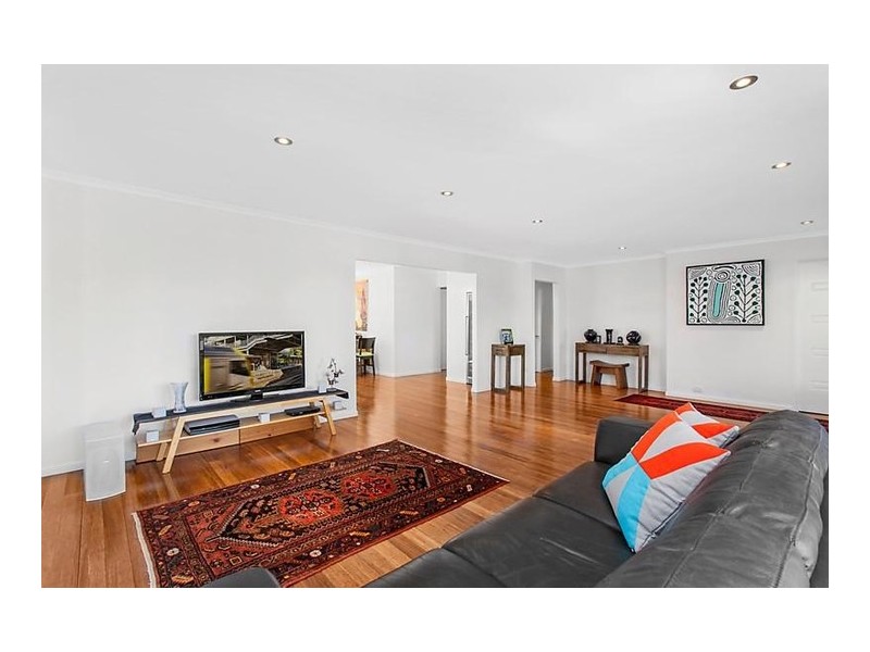 54 Brindisi Avenue, Isle Of Capri QLD 4217