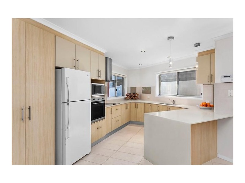 54 Brindisi Avenue, Isle Of Capri QLD 4217