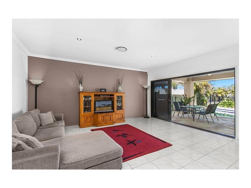 2857 Virginia Drive, Hope Island QLD 4212