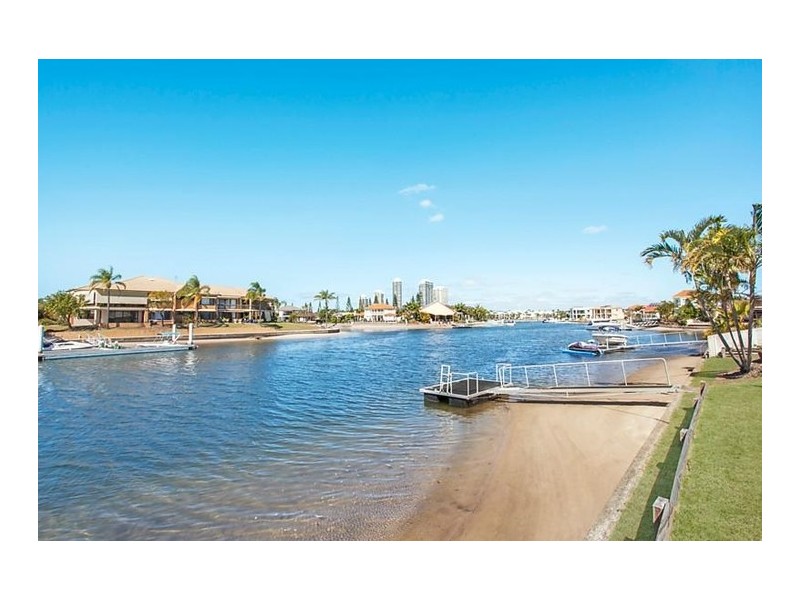 27/131 Morala Avenue, Runaway Bay QLD 4216