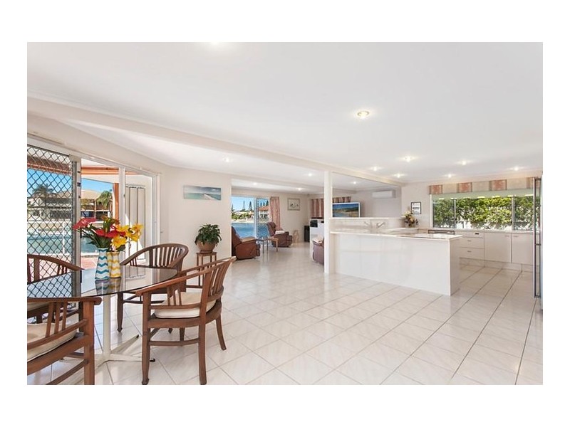 27/131 Morala Avenue, Runaway Bay QLD 4216