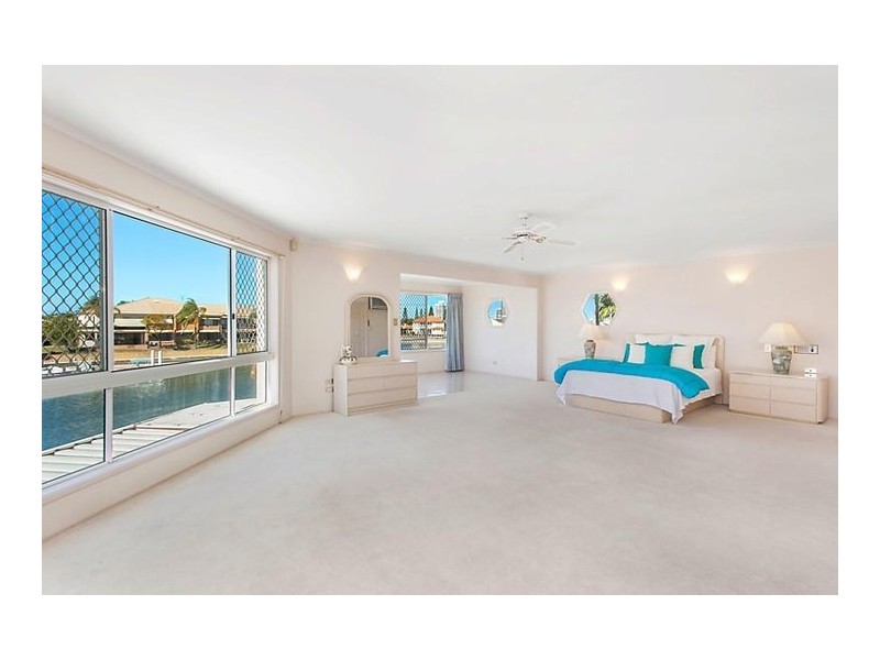 27/131 Morala Avenue, Runaway Bay QLD 4216