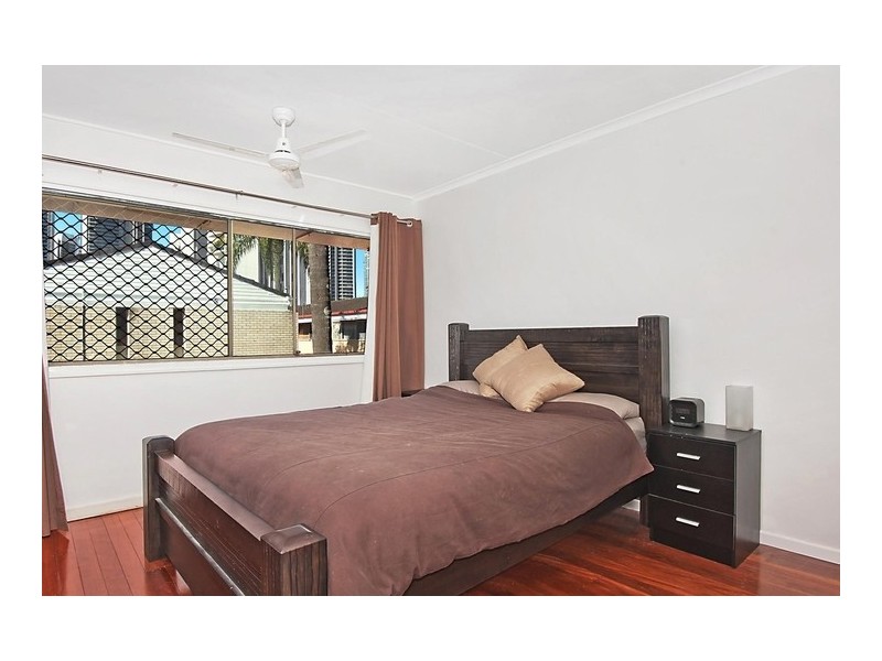 15/6 Stanhill Drive, Chevron Island QLD 4217