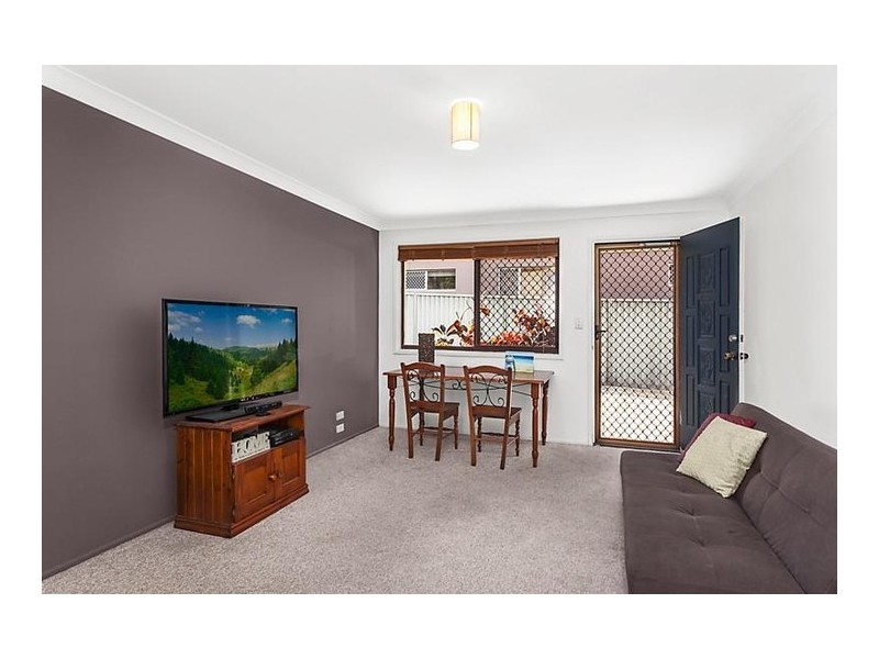 1/10 West King Lane, Southport QLD 4215