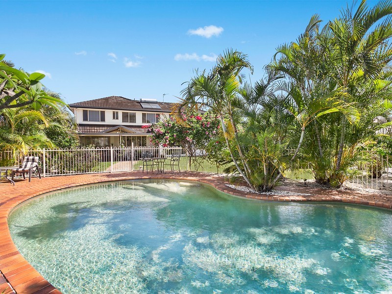 19 Santabelle Crescent, Clear Island Waters QLD 4226