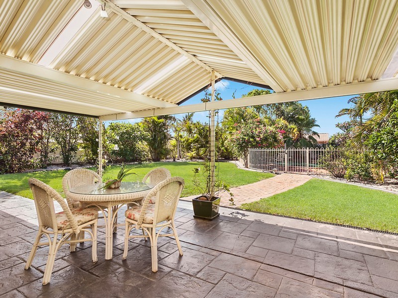19 Santabelle Crescent, Clear Island Waters QLD 4226
