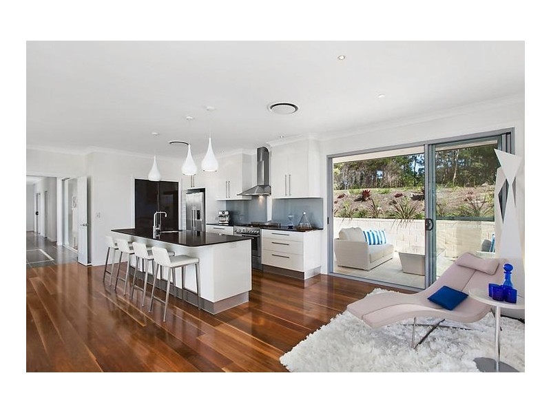8 Lita Court, Tallebudgera QLD 4228